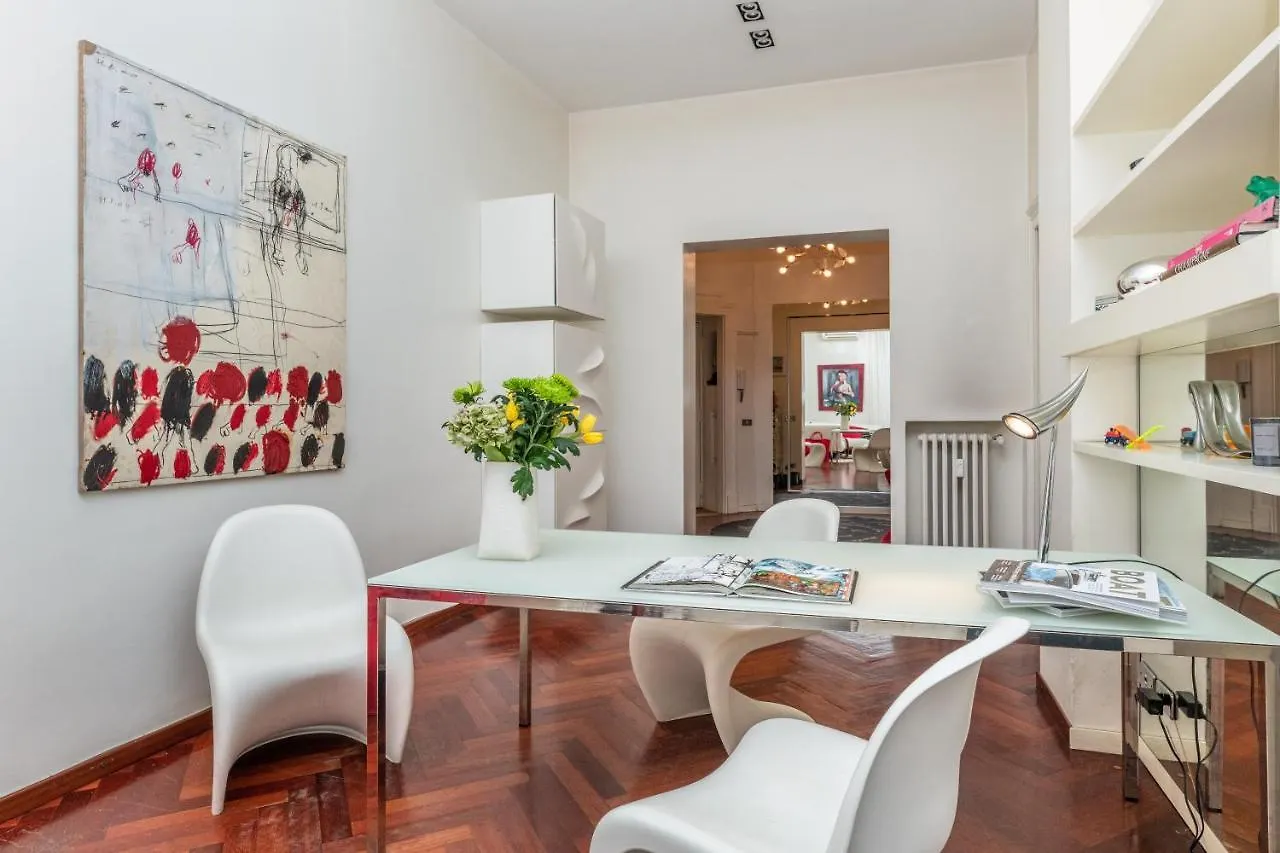 מילאנו Very Central In Cadorna Station Area! Excellent If You Arrive From Malpensa Airport 0*,