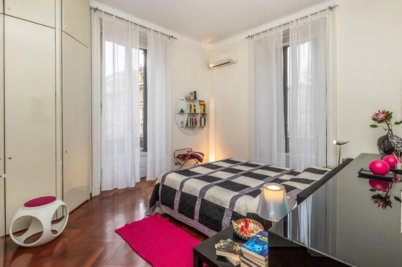 Apartment Very Central In Cadorna Station Area! Excellent If You Arrive From Malpensa Airport Milan