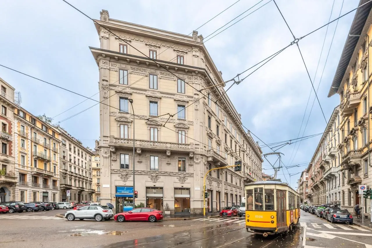 Very Central In Cadorna Station Area! Excellent If You Arrive From Malpensa Airport Milan Italy
