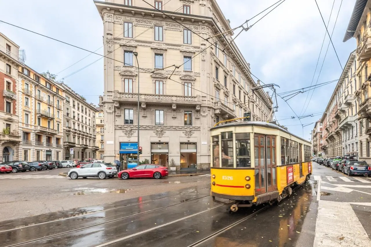 Very Central In Cadorna Station Area! Excellent If You Arrive From Malpensa Airport Milan Apartment