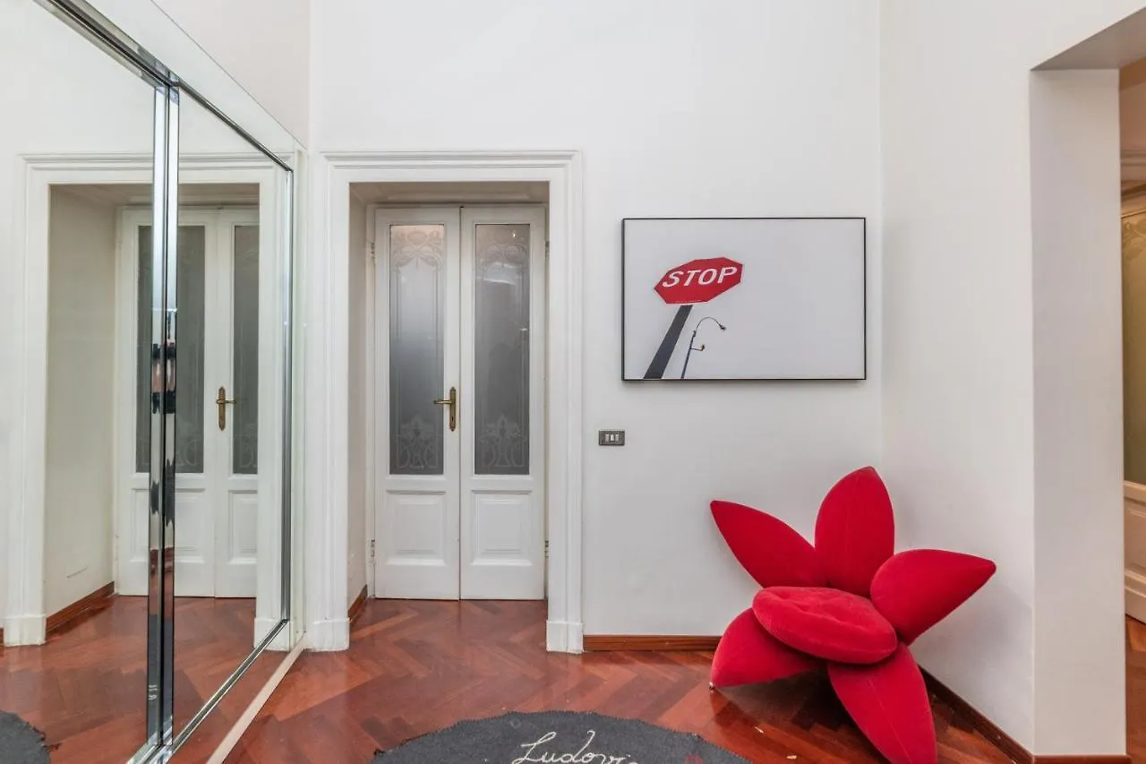 Apartment Very Central In Cadorna Station Area! Excellent If You Arrive From Malpensa Airport Milan